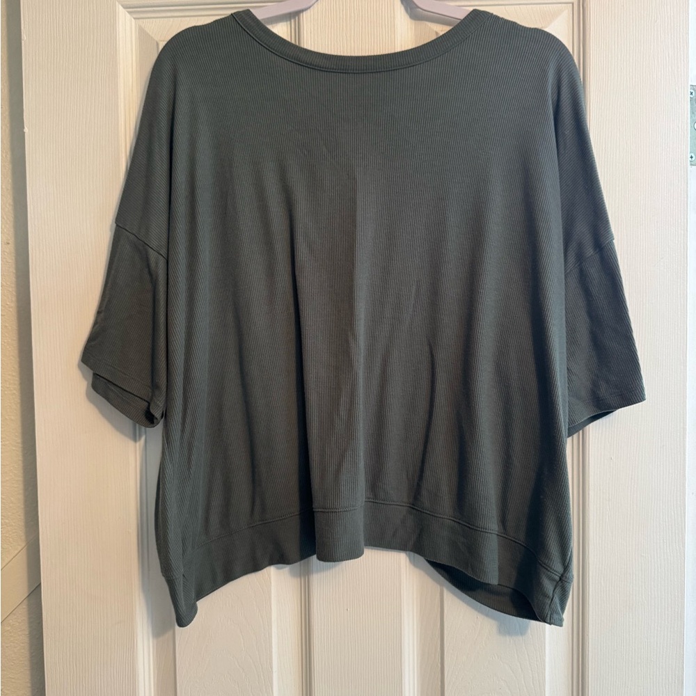 American Eagle shirt